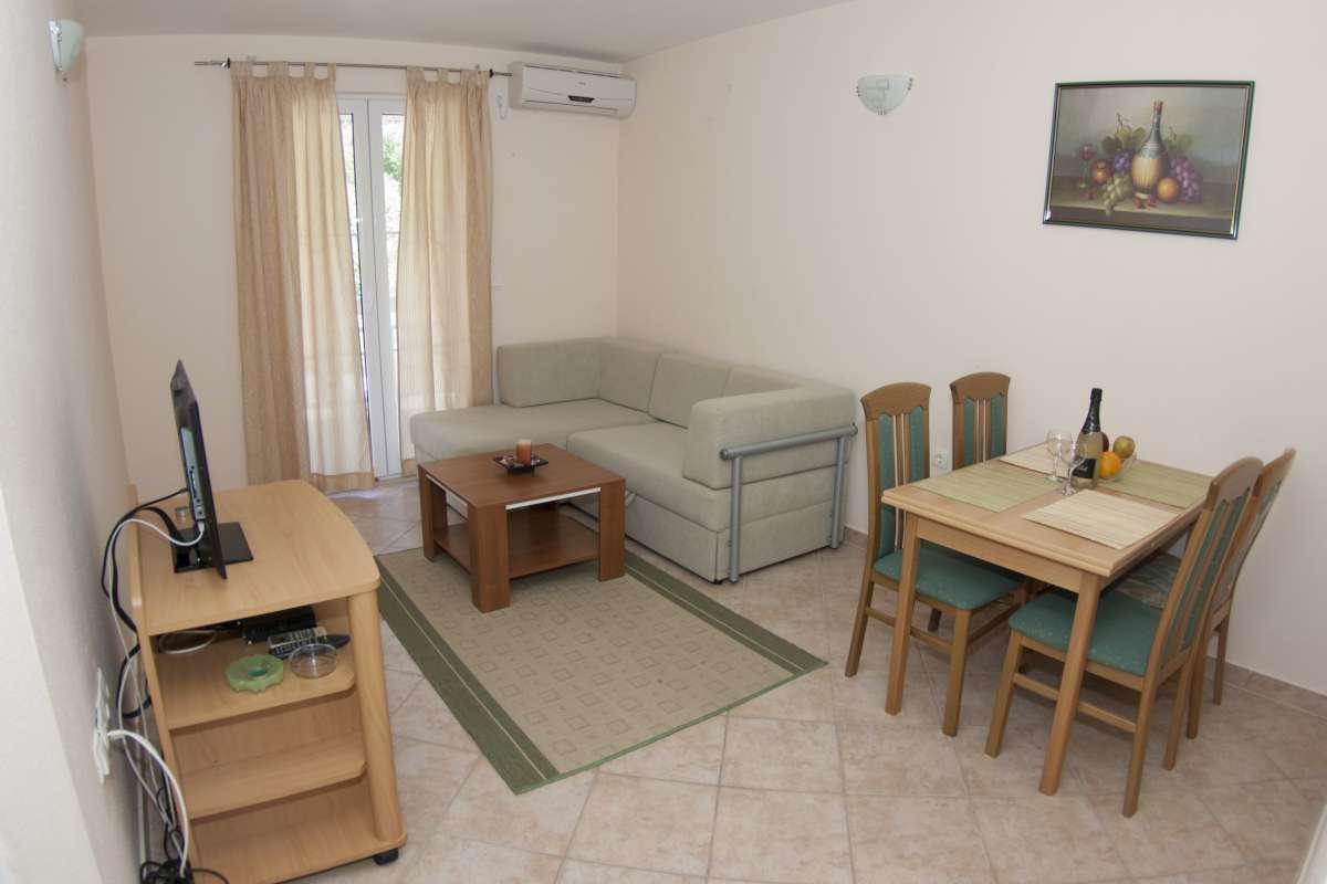 Apartments Simovic Tucepi Exterior photo