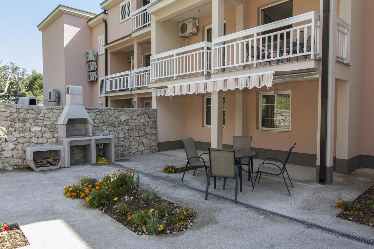 Apartments Simovic Tucepi Exterior photo
