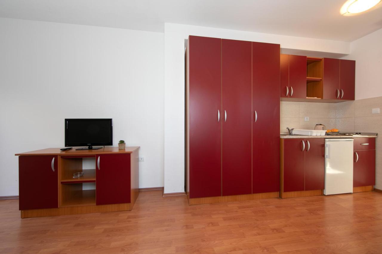 Apartments Simovic Tucepi Exterior photo
