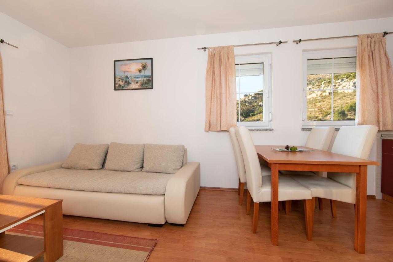 Apartments Simovic Tucepi Exterior photo