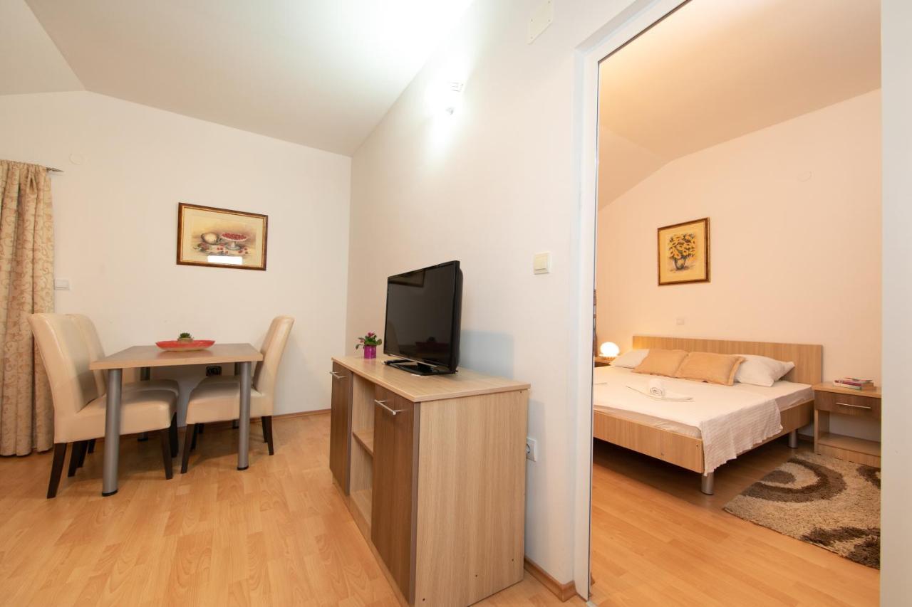 Apartments Simovic Tucepi Exterior photo